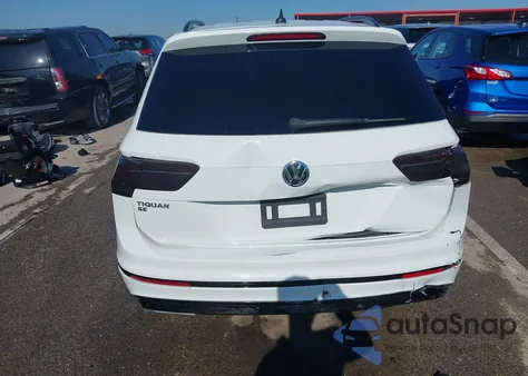 2020 Volkswagen Tiguan 2.0T Se/2.0T Se R-Line Black/2.0T Sel z USA, uszkodzony, nr VIN 3VV3B7AX9LM088867